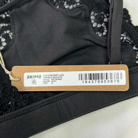SKIMS FITS EVERYBODY CORDED LACE TRIANGLE BRALETTE ONYX BLACK SIZE MEDIUM - Picture 8 of 10